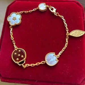 Elegant Gold and White Bracelet